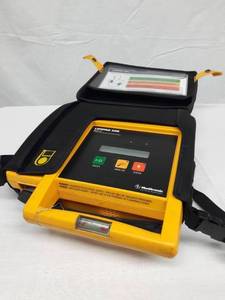 lot 20 image: MSRP $1500 Medtronic Physio Control Lifepak 500 AED Automated External Defibrillator - Test As Working However Needs Replacement Battery