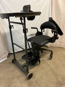 lot 7 image: MSRP $6000 EASYSTAND EVOLV&nbspADULT LARGE 280LB WEIGHT CAPACITY USER HEIGHT RANGE&nbsp5 - 62&nbspSIT TO STANDING FRAME&nbspFOR PHYSICAL THERAPY PATIENTS &amp WHEELCHAIR USERS&nbspLAPTOP WORKSTATION - GREAT CONDITION&nbsp