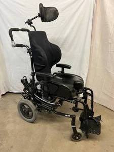 lot 8 image: MSRP $3000&nbspInvacare Solara 3G Tilt-in-Space Wheelchair - Great Working Condition &nbsp