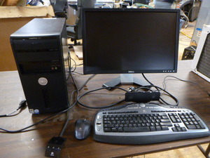 lot 102 image: Dell Vostro 400 Computer