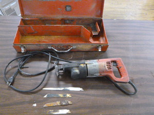 lot 34 image: Milwaukee Heavy Duty Sawzall