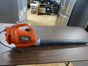 lot 50 image: Black & Decker Electric Blower
