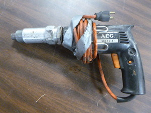 lot 57 image: AEG Drywall and Self-Tapping Screwdriver