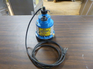 lot 66 image: Simer Geyser Classic III Submersible Utility Pump