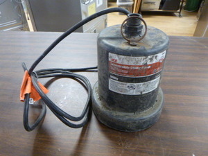 lot 67 image: ACE Submersible Utility Pump