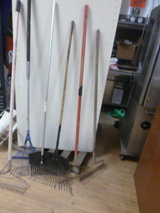 lot 153 image: Lot of Rakes