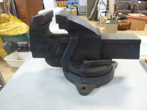 lot 167 image: Record Bench Vise