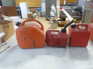 lot 185 image: 3 Gas Cans