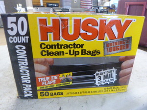 lot 196 image: Husky Trash Bags