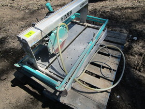 IMER saw, CM 250V, #1188199, SN 483...