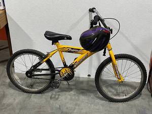 Kids Huffy Turbulent 20 Bicycle and Helmet