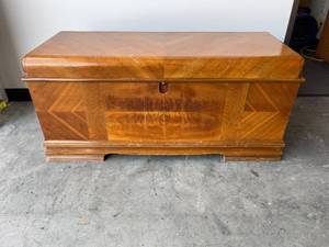 lot 3 image: Mid Century Cedar Chest