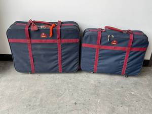 lot 21 image: Samsonite Luggage Set