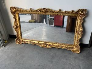 lot 28 image: Vintage Turner Wall Mirror
