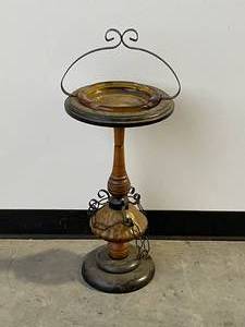lot 33 image: Ashtray Stand