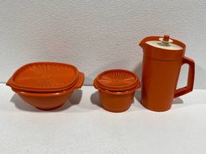 lot 38 image: Tupperware Bowls and Pitcher