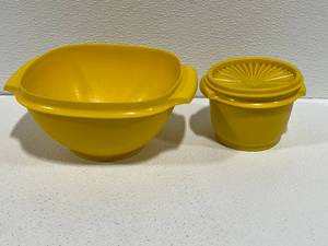lot 41 image: Yellow Tupperware Bowl and Container