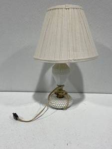 lot 51 image: Mid Century Milk Glass Table Lamp