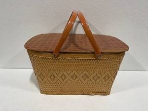 lot 70 image: Red-Man Picnic Basket