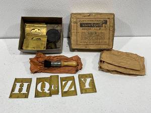 lot 83 image: Reeses Interlocking Adjustable Stencils