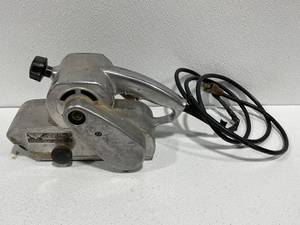 lot 86 image: Vintage Millers Falls 3 Belt Sander