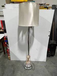 lot 102 image: Candelabra Torchiere Slag Glass Floor Lamp