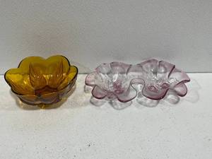 lot 108 image: Mikasa Rosella Dual Dish and Brown Glass Dish