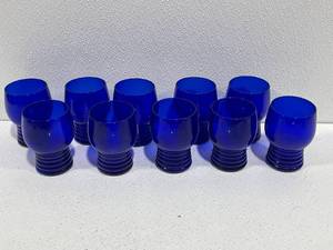 lot 114 image: Cobalt Blue Imperial Glass Schaeffer 4 Tumbler