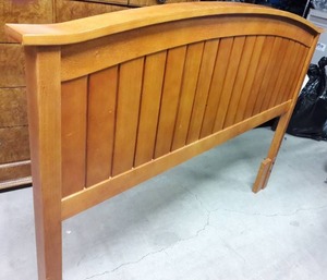 Queen Mission Style&nbspFinley Wood Headboard Panel WCurved Top Rail &amp Slatted Grill Design Plus Steel Frame, Maple Finish - Includes Rails &amp&nbspSertaPedic Alistair Mattress WBox Spring