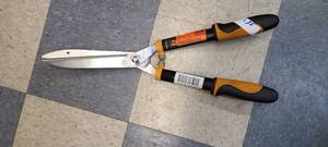lot 135 image: Fiskars Hedge Shears