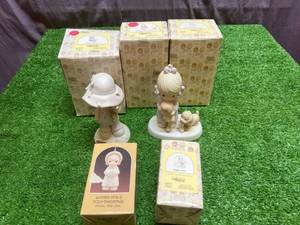 lot 73 image: Precious Moments Figurines
