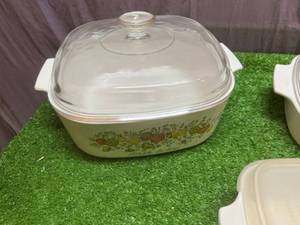 lot 61 image: Casserole Dishes
