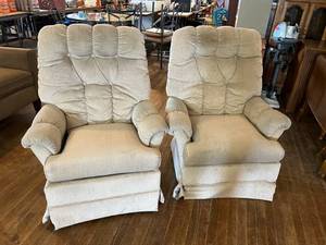 lot 26 image: Matching Swivel Rockers