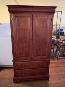 lot 5 image: Louis Phillipe Armoire