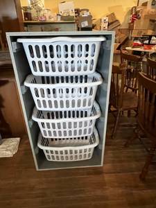 lot 21 image: Laundry Organizer