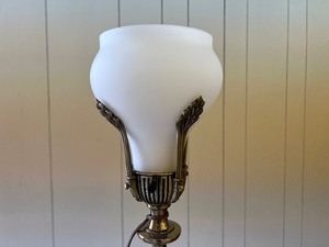 lot 132 image: Floor Lamp