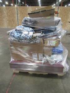 LARGE WHOLESALESALVAGE PALLET (Approximately 60 Pieces),  Of Small Appliances, Garage Items, Small Housewares, Home Decor and More