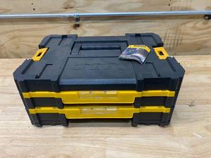 lot 61 image: DEWALT TSTAK IV 7 in. Stackable 18-Compartment Double Shallow Drawer Small Parts & Tool Storage Organizer