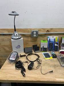 lot 71 image: Lot of Various Tech Items