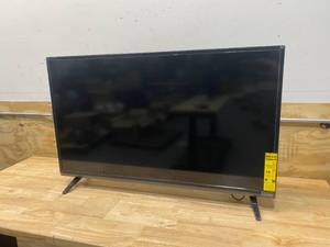 lot 74 image: VIZIO - 39 Class - LED - D-Series - 720p - HDTV