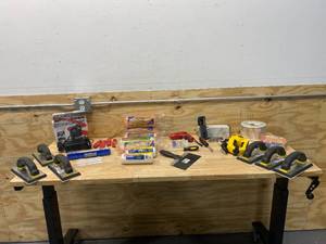lot 77 image: DIY Lot of Various Items