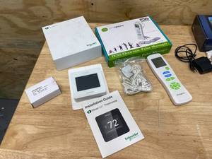 lot 89 image: Miscellaneous ElectronicsTech Items