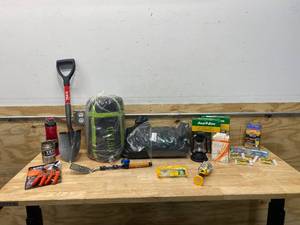 lot 90 image: Lot of Outdoor Items (campinggardeningetc)