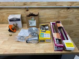 lot 113 image: Bathroom Parts and Accessories