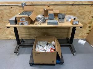 lot 126 image: Lot of Electrical Items-Supplies