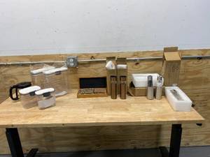 lot 129 image: Lot of Various Kitchen Items