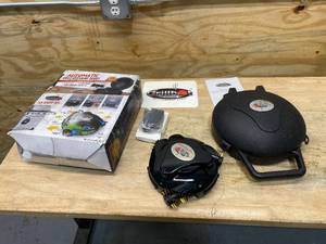 lot 179 image: Automatic Grill Cleaning Robot