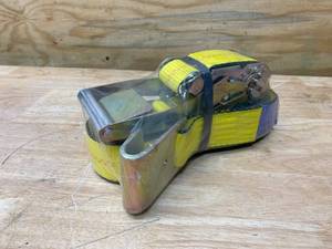 lot 46 image: 2 x 27 Ratchet Tie Down with Flat Hook