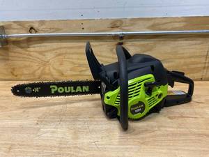 lot 4 image: POULAN PL3314 14-in 33-cc 2-Cycle Gas Chainsaw