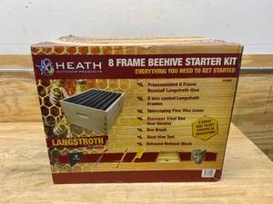 lot 12 image: HEATH 8 Frame Beehive Starter Kit